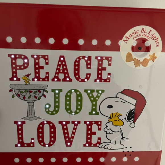 Charlie Brown Christmas Cookie Tin Box - Picture 4 of 8